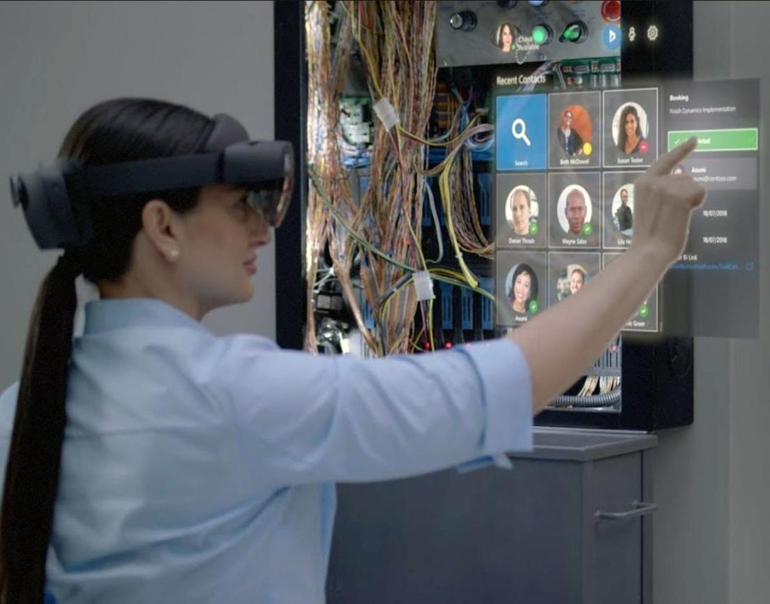 Hololens and AI: A Game-Changer for Training and Development?
